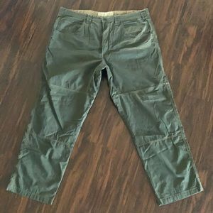 FREE SHIPPING Men's Cabela's Casuals pants 42w 32L olive green